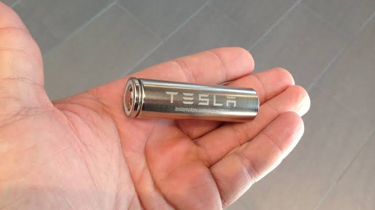 Tesla выпустила 50 млн фирменных «батареек»